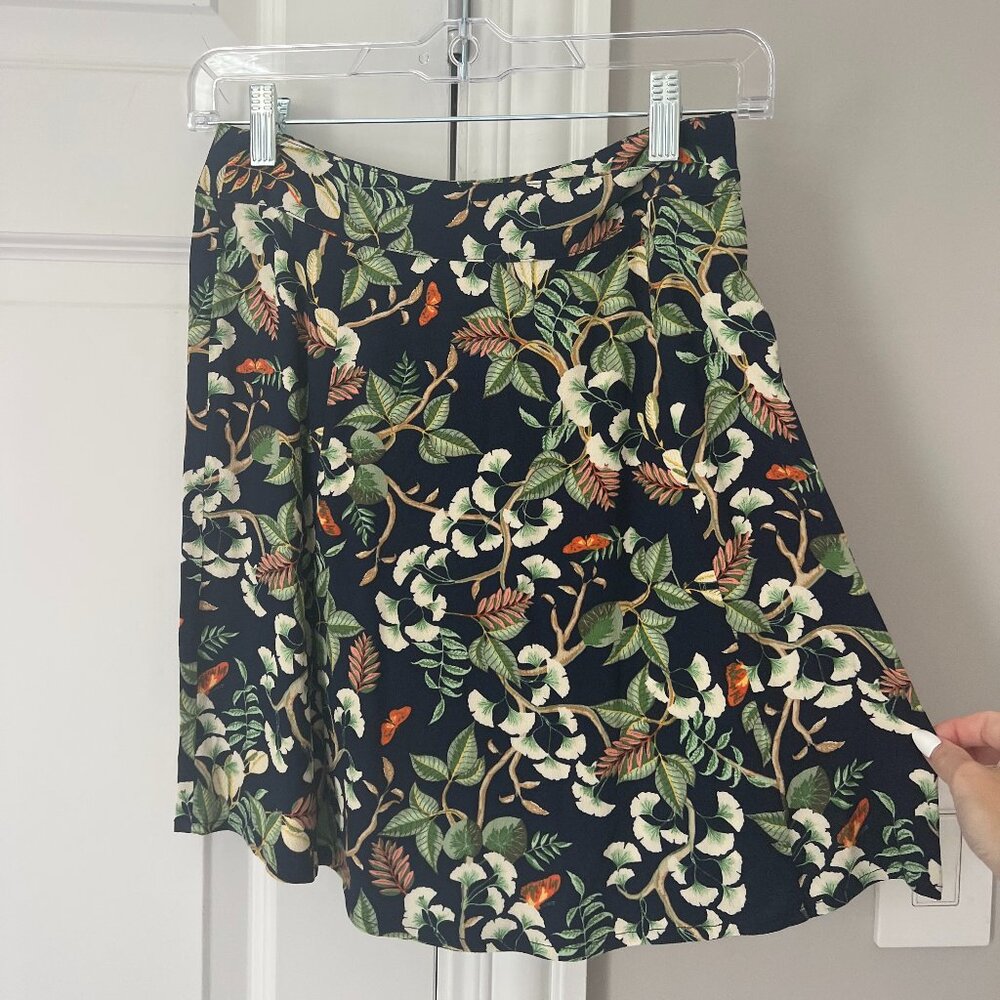 Loft Petites Mini Flowy Floral Skirt